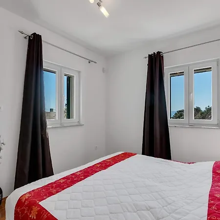 Berulia Holiday home